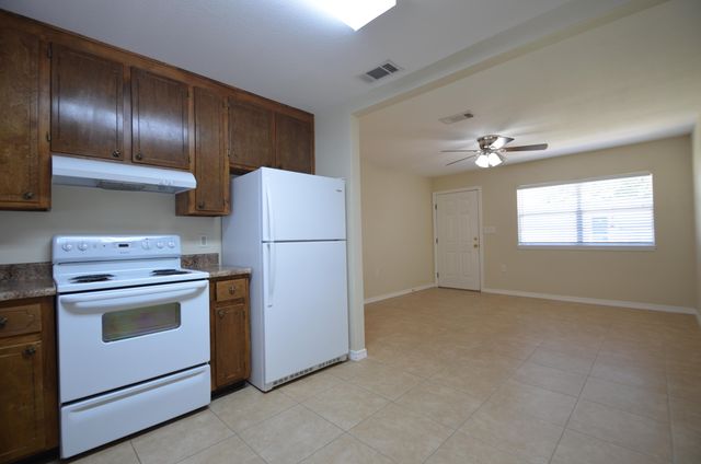 715 Greenwood Street, D, Fort Walton Beach, FL 32547