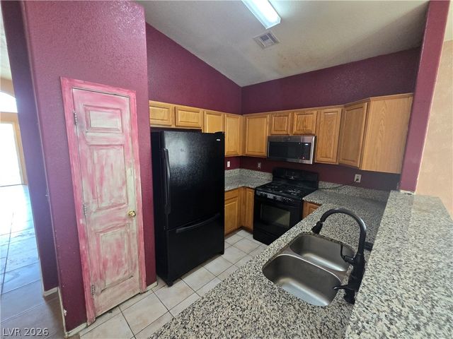 607 Snake Charmer Avenue, North Las Vegas, NV 89031