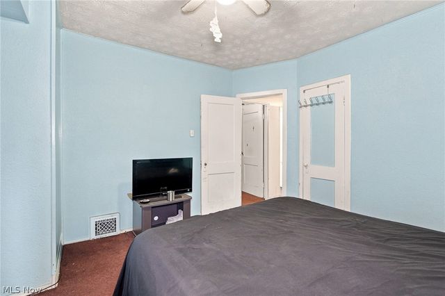 1261 E 135th Street, East Cleveland, OH 44112