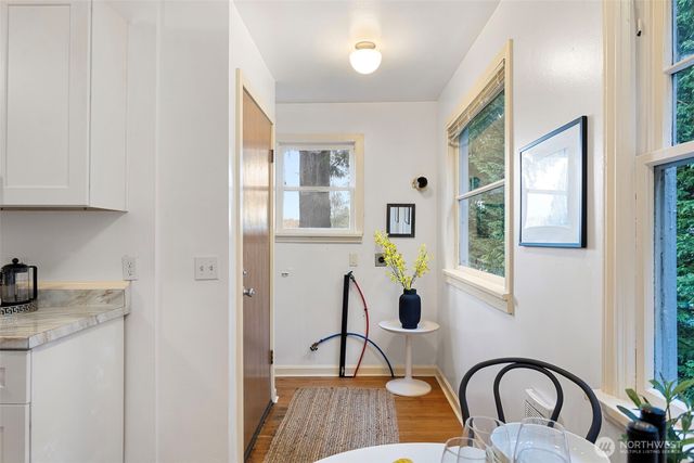 19024 15th Avenue NE, Shoreline, WA 98155