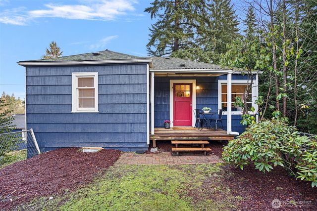 19024 15th Avenue NE, Shoreline, WA 98155