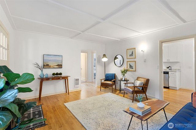 19024 15th Avenue NE, Shoreline, WA 98155