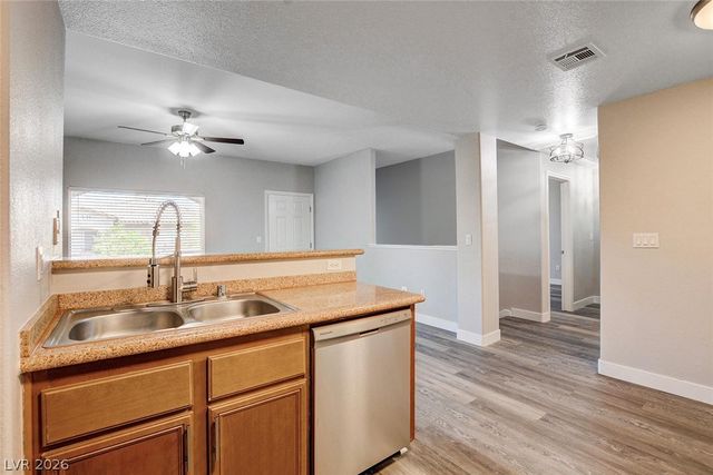 7701 Robindale 234, Las Vegas, NV 89113