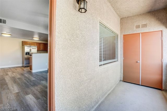 7701 Robindale 234, Las Vegas, NV 89113