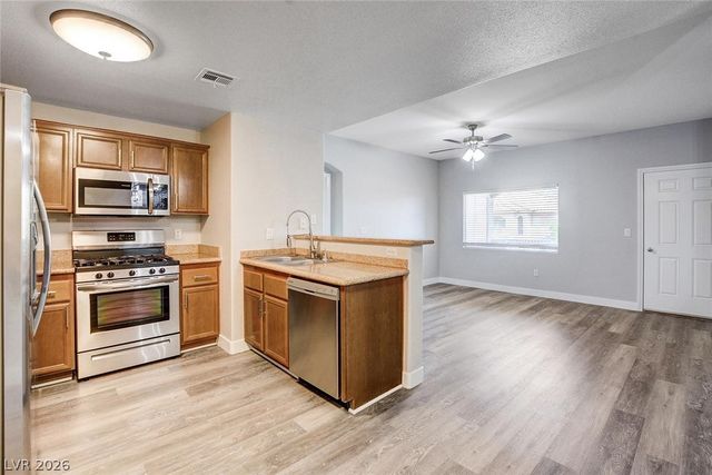 7701 Robindale 234, Las Vegas, NV 89113