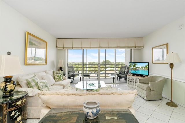 2731 NE 14th Street Causeway 637, Pompano Beach, FL 33062