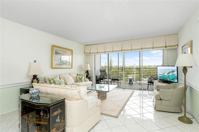2731 NE 14th Street Causeway 637, Pompano Beach, FL 33062