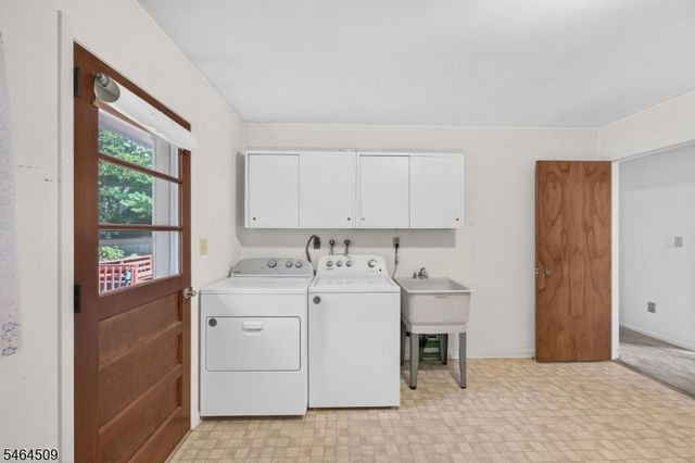 444 Vanderveer Rd, Bridgewater Twp., NJ 08807