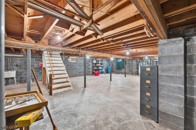 444 Vanderveer Rd, Bridgewater Twp., NJ 08807