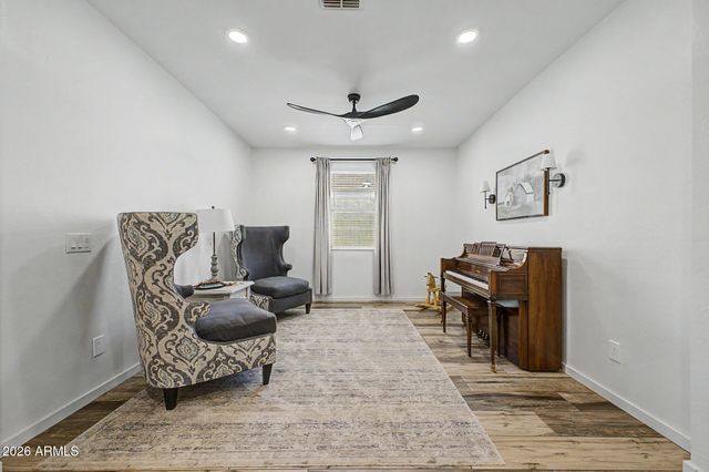 380 W Pelipa Drive, San Tan Valley, AZ 85140