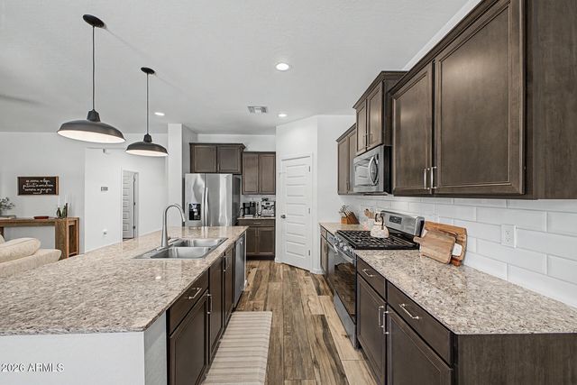 380 W Pelipa Drive, San Tan Valley, AZ 85140