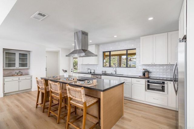 14043 Calle De Vista, Valley Center, CA 92082