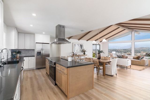 14043 Calle De Vista, Valley Center, CA 92082