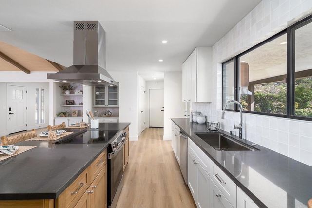14043 Calle De Vista, Valley Center, CA 92082