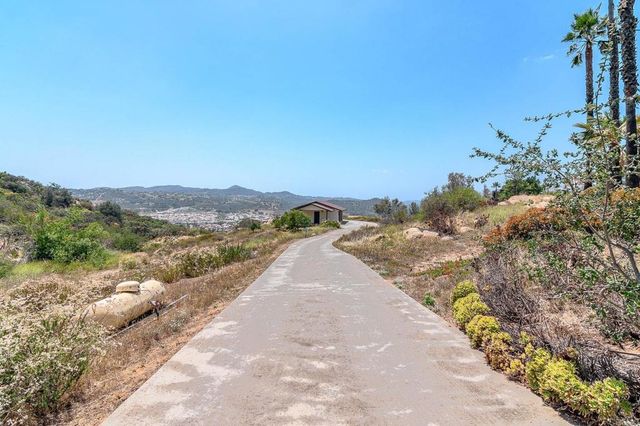 14043 Calle De Vista, Valley Center, CA 92082