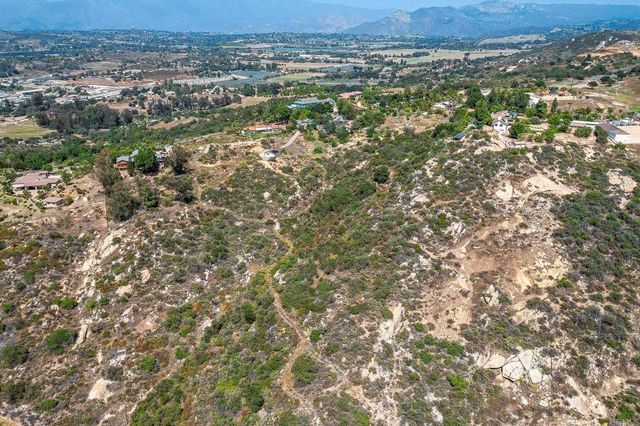14043 Calle De Vista, Valley Center, CA 92082
