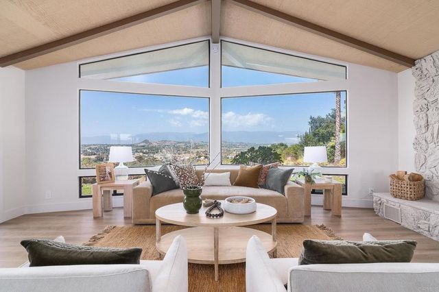 14043 Calle De Vista, Valley Center, CA 92082