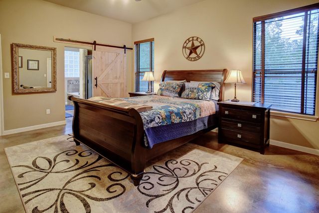 129 Haliimaile LN, Bastrop, TX 78602