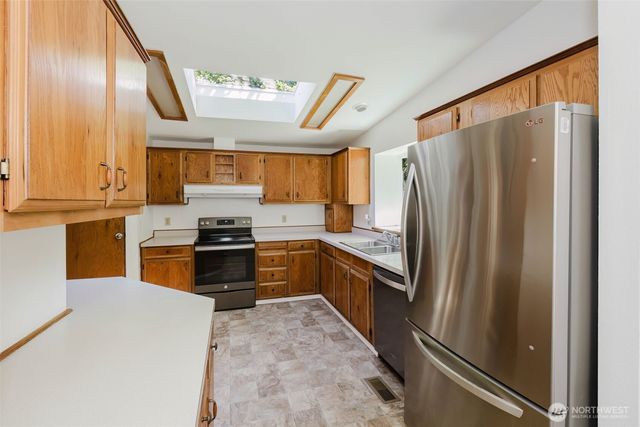 6525 SE Skycrest Lane, Port Orchard, WA 98366