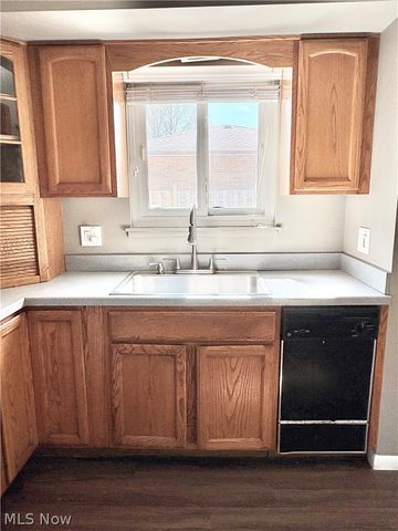 183 E Overlook Drive, Eastlake, OH 44095