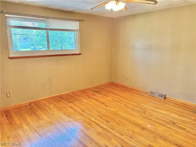 183 E Overlook Drive, Eastlake, OH 44095