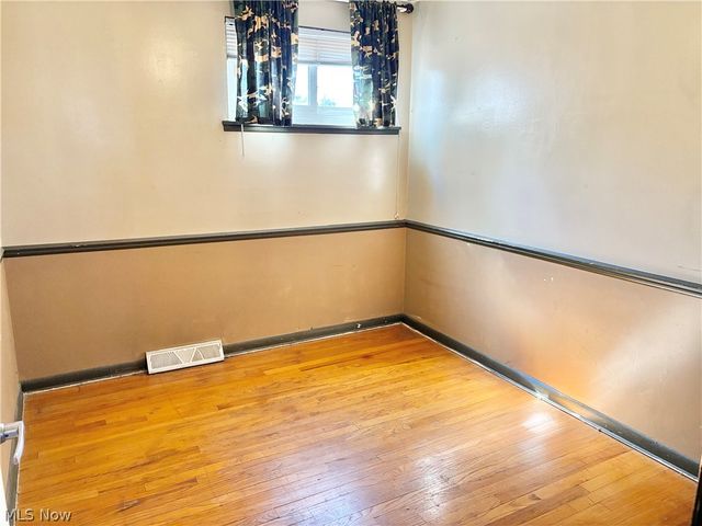 183 E Overlook Drive, Eastlake, OH 44095