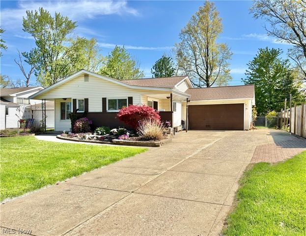 183 E Overlook Drive, Eastlake, OH 44095