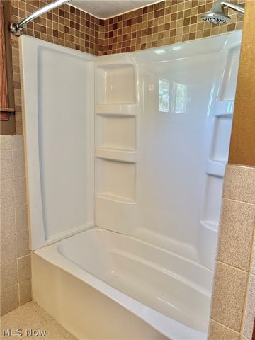 183 E Overlook Drive, Eastlake, OH 44095