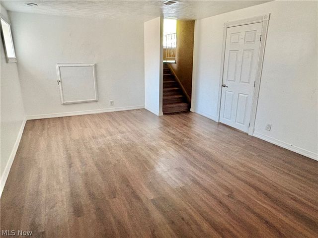 183 E Overlook Drive, Eastlake, OH 44095