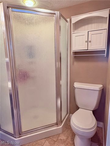 183 E Overlook Drive, Eastlake, OH 44095