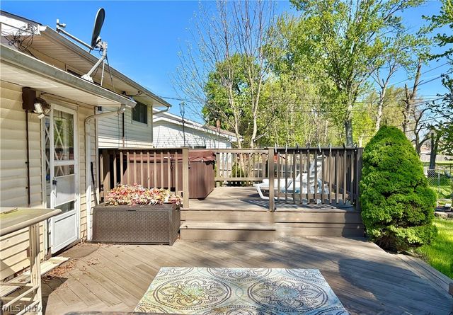 183 E Overlook Drive, Eastlake, OH 44095