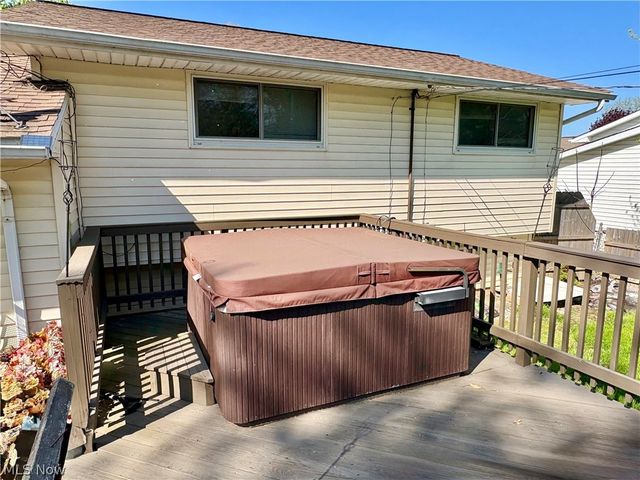 183 E Overlook Drive, Eastlake, OH 44095