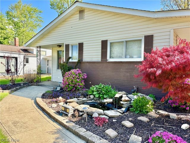 183 E Overlook Drive, Eastlake, OH 44095
