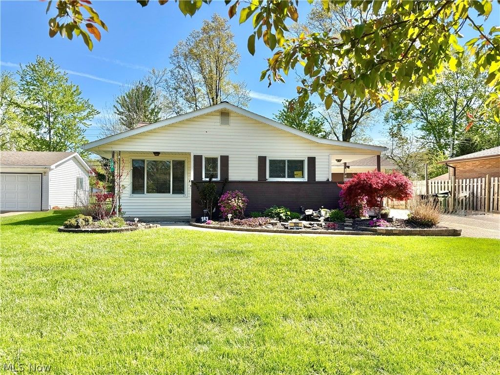 183 E Overlook Drive, Eastlake, OH 44095