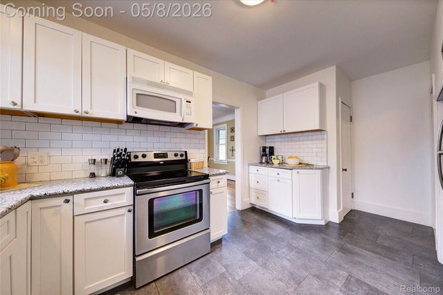 22804 Law Street, Dearborn, MI 48124