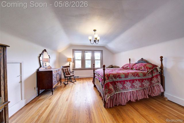 22804 Law Street, Dearborn, MI 48124