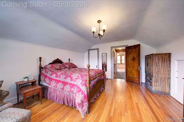 22804 Law Street, Dearborn, MI 48124