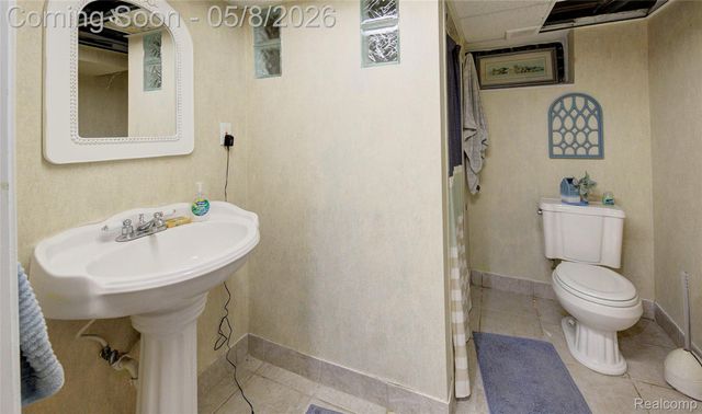 22804 Law Street, Dearborn, MI 48124