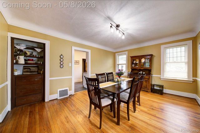 22804 Law Street, Dearborn, MI 48124