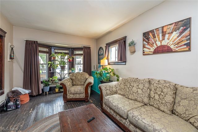 3858 W 16th Street, Cleveland, OH 44109