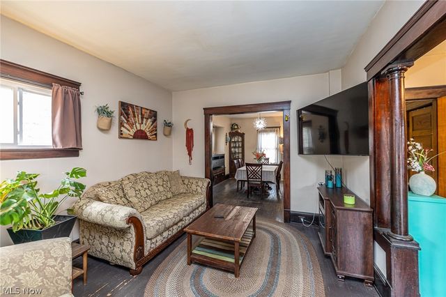 3858 W 16th Street, Cleveland, OH 44109