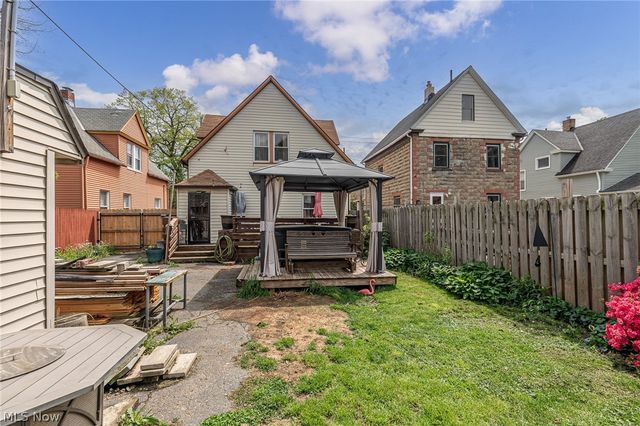 3858 W 16th Street, Cleveland, OH 44109