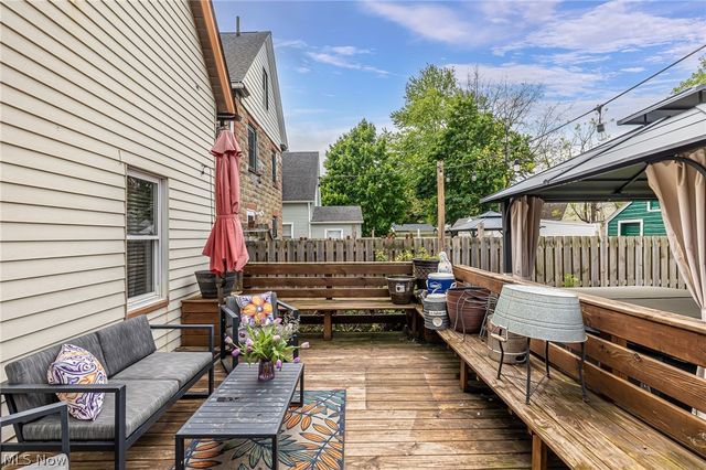 3858 W 16th Street, Cleveland, OH 44109