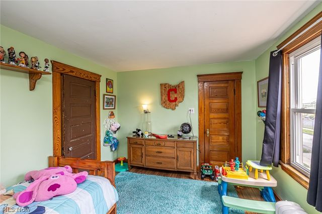 3858 W 16th Street, Cleveland, OH 44109