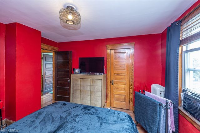 3858 W 16th Street, Cleveland, OH 44109