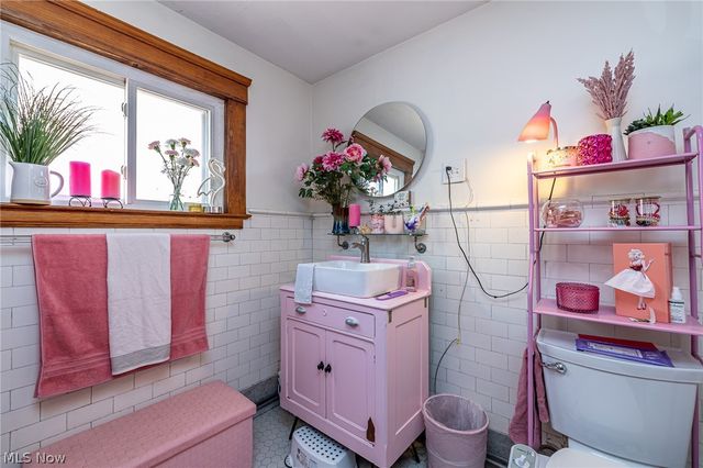 3858 W 16th Street, Cleveland, OH 44109