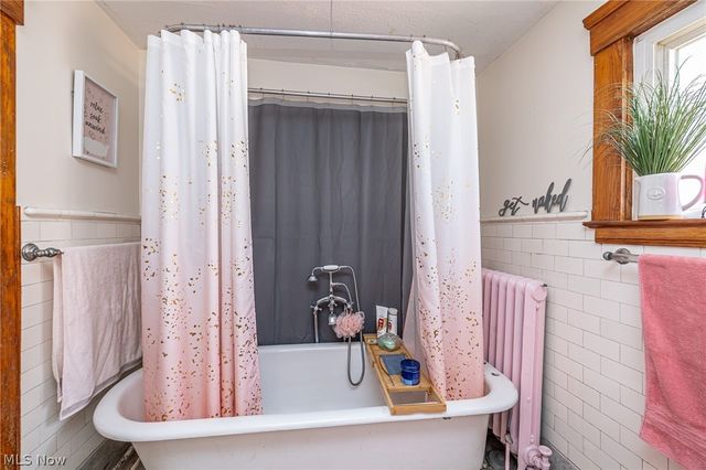 3858 W 16th Street, Cleveland, OH 44109