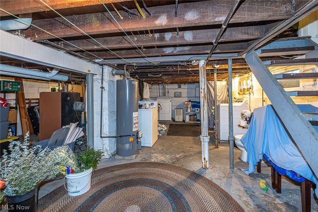 3858 W 16th Street, Cleveland, OH 44109