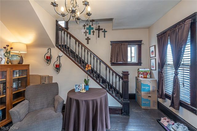 3858 W 16th Street, Cleveland, OH 44109