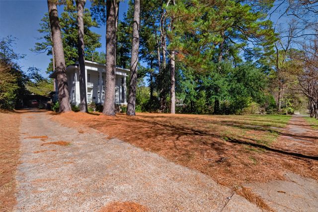 704 Wilkinson Street, Shreveport, LA 71104